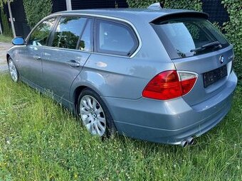 BMW e91 330d,170kw,manuál,205 tis.km.
