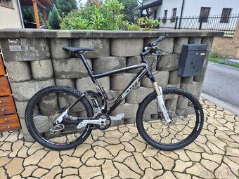 Scott Genius 40 – celoodpružené horské kolo