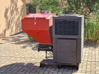 Automatický teplovzdušný kotel do dílny výkon 25 kW