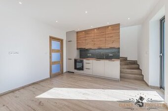 Prodej bytu se zahradou, Pardubice - Černá za Bory