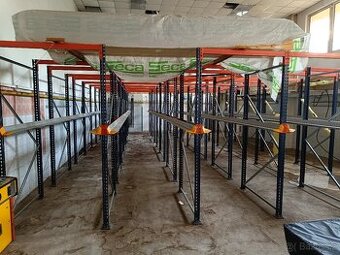 Paletové vjezdové regaly Mecalux