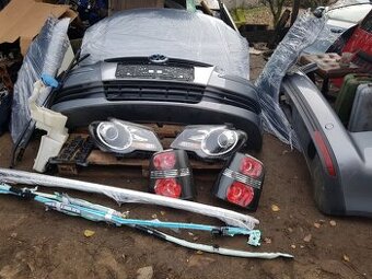 Vw touran 1T3 roleta  1T1+2 zadní lampy a zadní viko modré