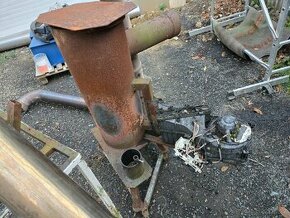 Kamna vyjetý olej s ventilátorem a nerezovým komínem