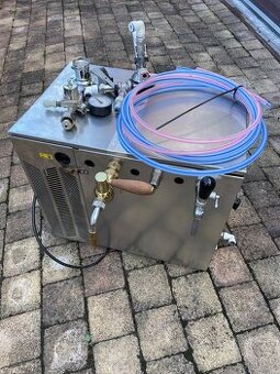 Výčepní zařízení s kohoutem baroko