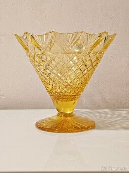 Stará citronová váza