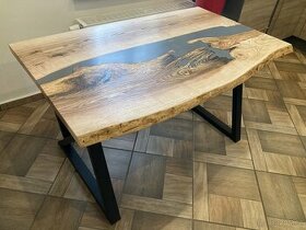 Epoxidový stůl