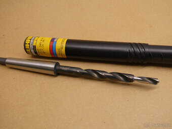 Dvoustupňovité vrtáky