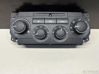 //Panel ovládaní klimatizace Jeep WK/WH-Chrysler 300c//