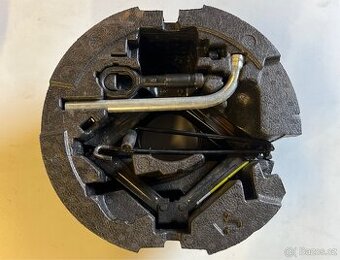 Výplň rezervy + nářadí - Š. Octavia 3 / 5E0012115A - 1