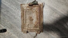 Stará dvířka ke kachlovým kamnům