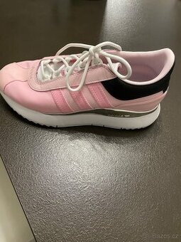 Sportovní boty zn. Adidas