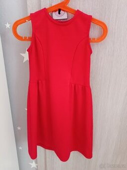 Dívčí krásné šatičky 110