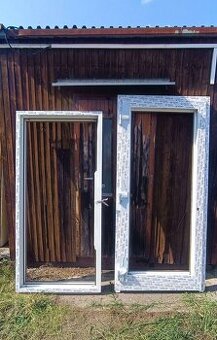 Jednokřídlé vchodové dveře (možnost přikoupit fixní rámy)
