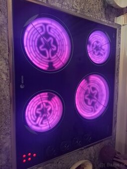 Sklokeramicka varná deska Fagor+trouba