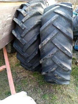 Traktorové pneu 16,9 x 30