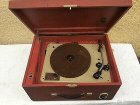 Starý gramofon tesla