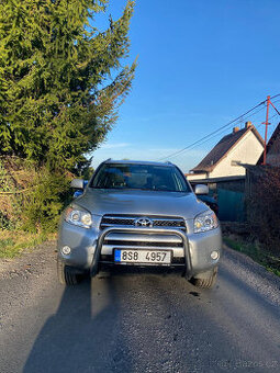 Toyota RAV 4, 2008, hezký stav