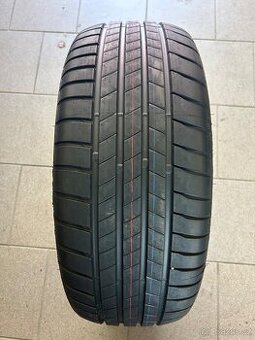 215/55 R17 Bridgestone T005