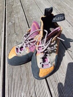 Lezečky Scarpa Techno