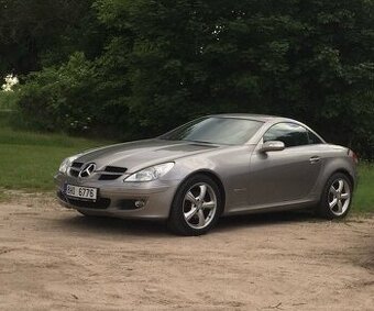 MB SLK 200K, 120KW – SKVĚLÝ STAV-AUTOMAT-HARD TOP-GARÁŽOVANÝ