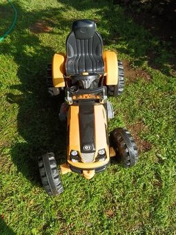 Elektrický traktor