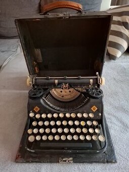 Prodám retro psací stroj