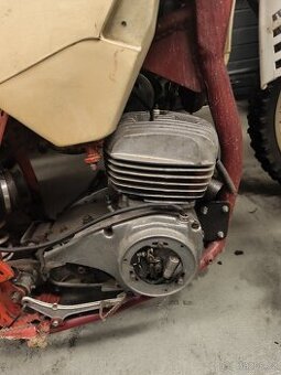 ČZ 125 984 Motor