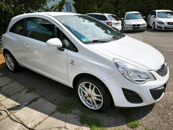 Opel Corsa 1.4i 16V Active,75kw klima , tempomat T.Z