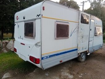 Karavan 2001