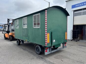 Pojízdná maringotka / dvouosá / 2místonosti / 5m délky