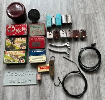 Konvolut věcí na Čezeta, prase, přerušovače,plechovky