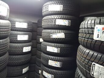 215/65 R16 Nové Zimní Goodyear