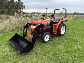 Malotraktor kubota GL 240 XDS s čelním nakladačem a lopatou