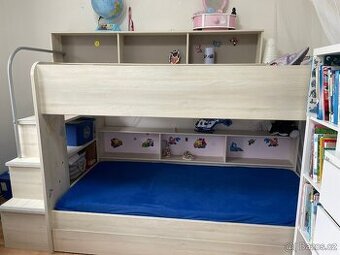 Dětská patrová postel s přistýlkou