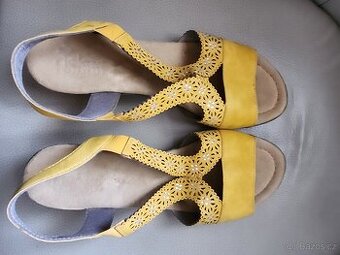 Rieker dámské žluté sandále, velikost 40