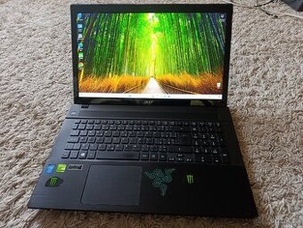 Herný notebook Acer  Displej 17.3 Nvidia GeForce GT 750M