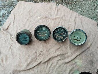 Tachometry Dněpr Ural