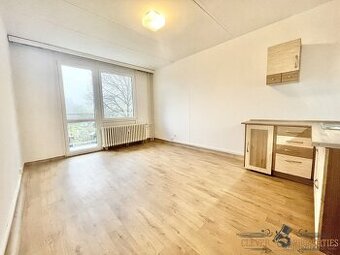 Pronájem byty 1+kk, 26 m² s balkónem  - Trutnov - Kryblice