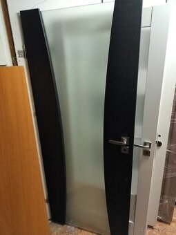 Dveře Dre Vetro C.1 Černá, příčně vroubkovaná 80 cm