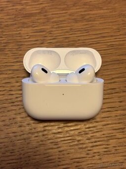 Apple AirPods Pro (1. generace)