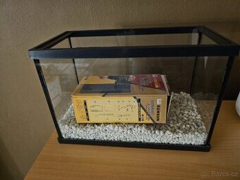 Akvárium s vybavením