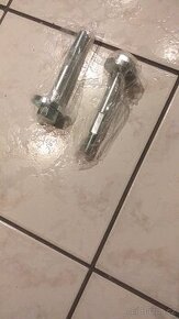 EXCENTRICKÝ ŠROUB TYČE ZADNÍ PŘÍČNÉ SPODNÍ CHRYSLER DODGE JE