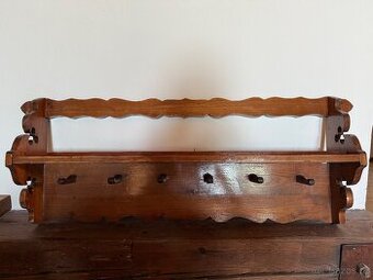 Poličky do rustikální kuchyně