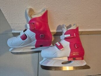 Dívčí lední brusle v.33-36