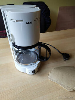 Překapávač na kávu AEG