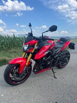 SUZUKI GSX-S750