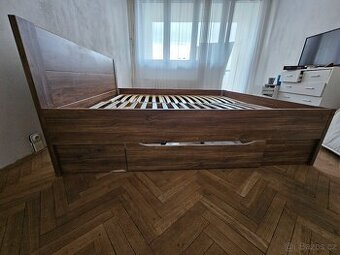 Manželská postel 180x200