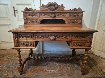 MASIVNÍ ZÁMECKÝ PSACÍ STŮL