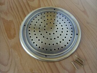 Větrací mosazné mřížky na špajzky prům. 10cm + hř.