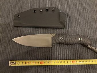 Ručně vyráběný nůž od nožíře